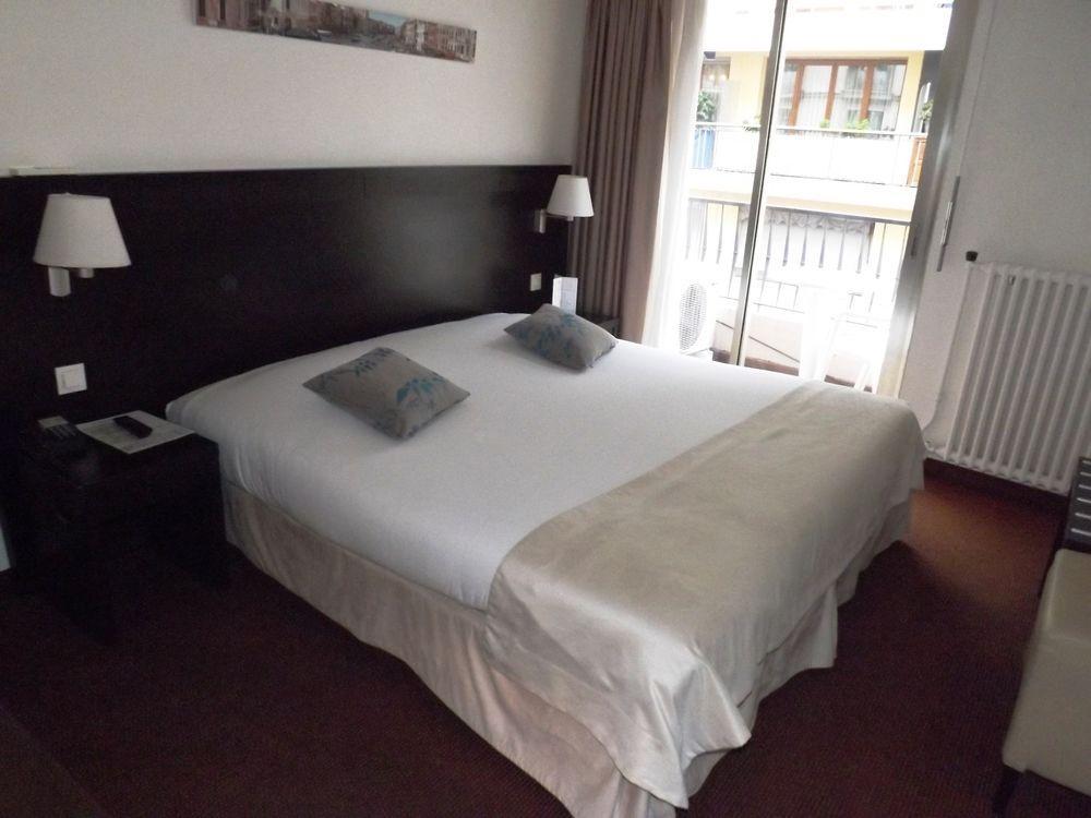ביוליו-סור-מר Hotel Comte De Nice מראה חיצוני תמונה