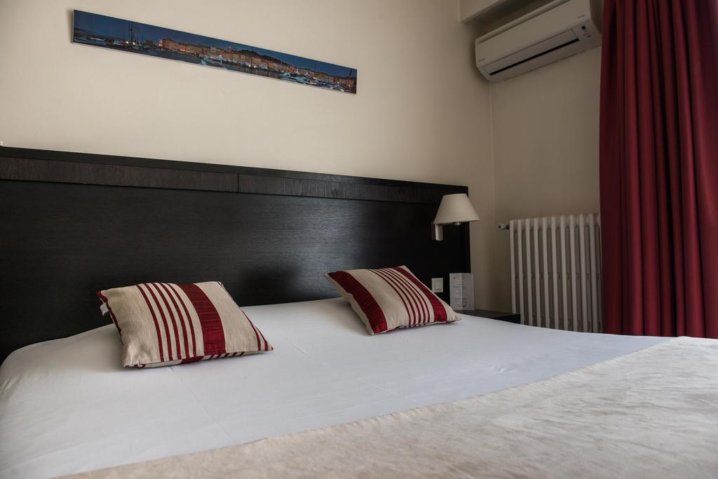 ביוליו-סור-מר Hotel Comte De Nice מראה חיצוני תמונה