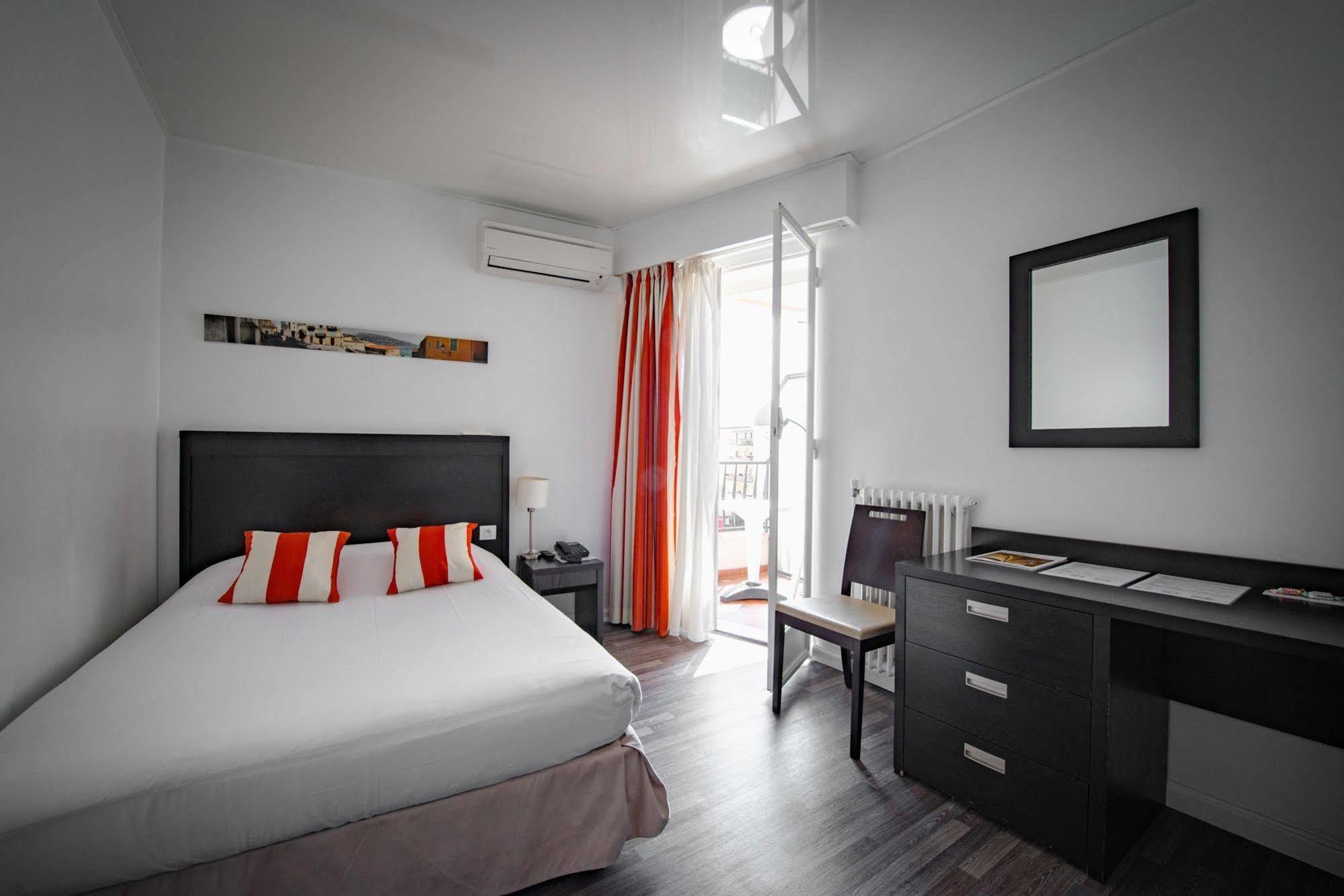 ביוליו-סור-מר Hotel Comte De Nice מראה חיצוני תמונה